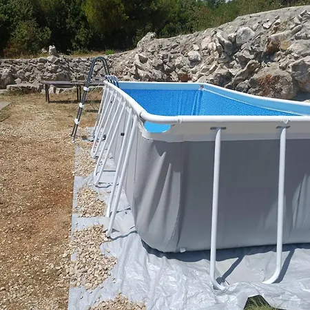Apartment Sanja 4 *
